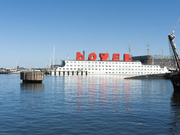 Botel