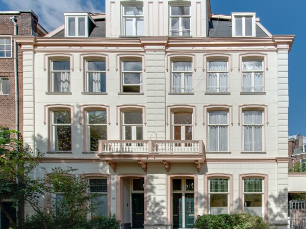 Spinoza Suites